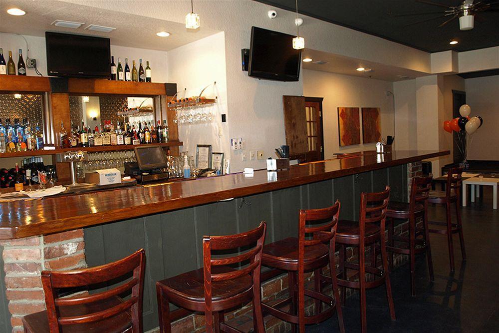 Artisan Downtown Hotel DeLand Exterior photo